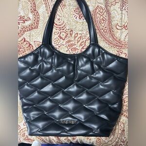 ‘Nine West’ black purse